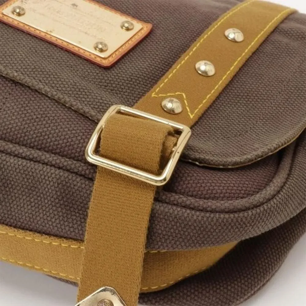 Louis Vuitton Antigua Busas Translation Blanc Canvas